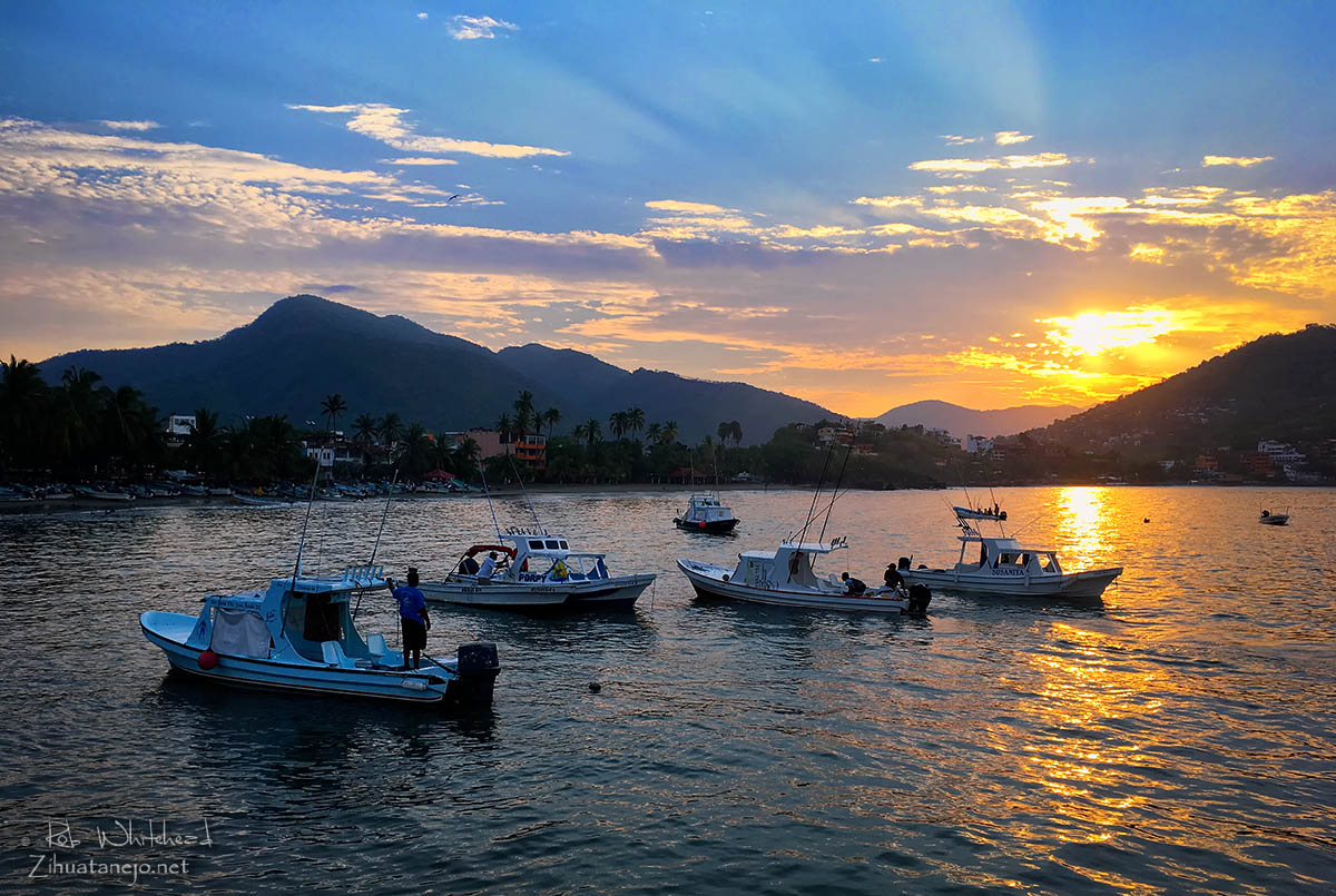 Pangas de pesca y de taxi, Zihuatanejo