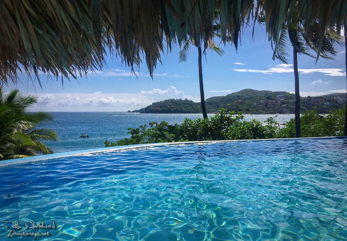 Vista de la Bah&iacute;a de Zihuatanejo desde el Hotel Catalina
