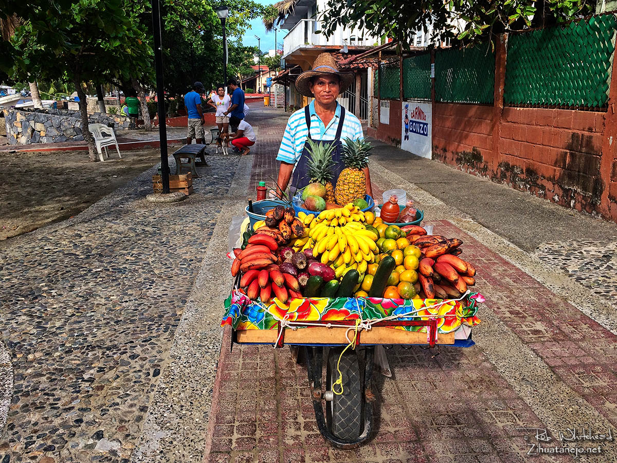 Don Juan "El Frutero Coste&ntilde;o", Zihuatanejo